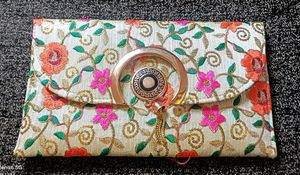 Clutch 👛