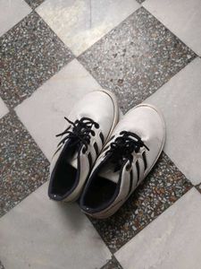 Abibas Sneakers