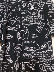 Streetwear black n white graphic tee