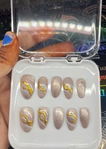 Press-On Nails - Gold Swirl Design