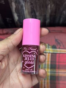 Too Faced Kissing Jelly Gloss