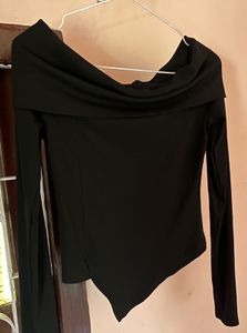 Chic Off-Shoulder Black Top