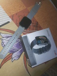 Boat Wave Call 2 Smartwatch &amp; charger
