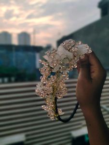 Exquisite Beaded Floral Hairband