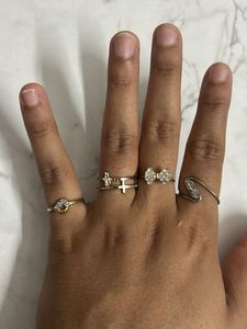 Set of 4 Cute Rings
