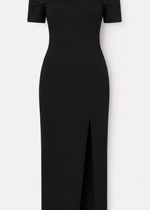 Elegant Black Off-Shoulder Maxi Dress with Slit
