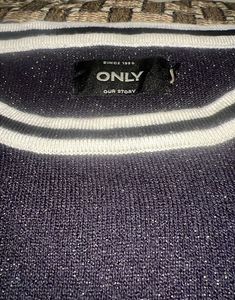 Sparkly Navy Blue Knit Top 💙