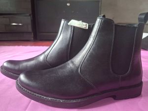 Classic Black Leather Chelsea Boots