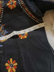 Embroidered Floral Tunic Top