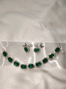 Emerald Green Necklace &amp; Earring Set