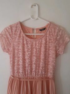 Elegant Pink Lace Pleated Dress