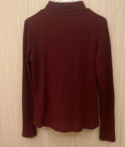 Maroon Ribbed Mock Neck Top