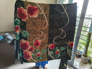 Beautiful Floral Print Saree(semi crepe)
