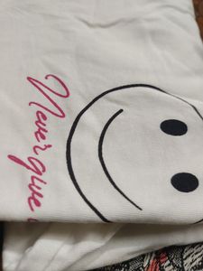 SHEIN White Smiley Face Graphic T-Shirt