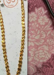 Elegant Gold Chain Necklace