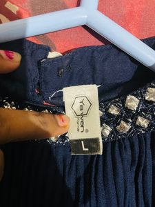 Dress/kurti.  Size:L  3/4 th Sleeves Slightly Used