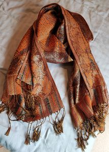 Elegant Paisley Print Scarf