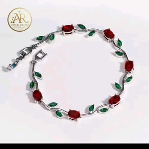 combo of bow earings with chunky pendant and tulip
