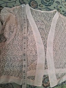 Chic Lace Cropped Cardigan