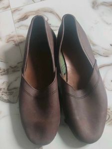 Classic Brown Leather Flats