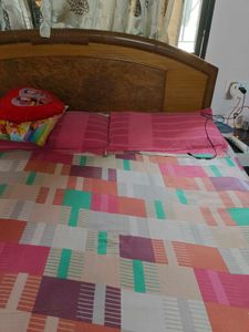 Colorful Geometric Pattern Bedsheet Set