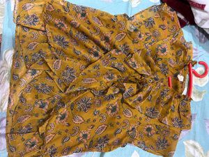 Chic Floral Ruffle Blouse