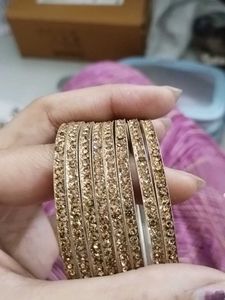 Sparkling Set of Bangles