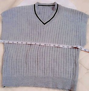 Men's V-Neck Knit Vest