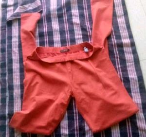 Comfortable Red Leggings