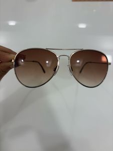 Aviator Sunglasses with Gradient Lenses
