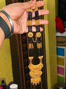 Exquisite Gold Necklace &amp; Earring Set