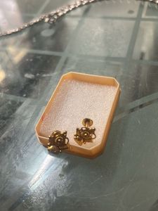 1 gm Gold Plated Floral Stud Earrings