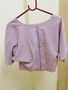Stylish Lavender V-Neck Cropped Top