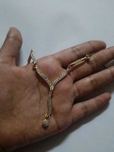 Sparkling Wave Necklace with Pendant