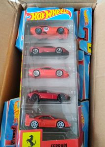 Hot Wheels ferrari 5 pack