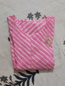 Pink Leheriya Kurta with Gold Embellishments