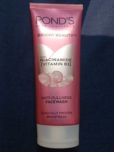 Pond's Bright Beauty Facewash