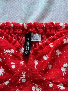 Red Floral Print Crop Top with Puff Sleeves