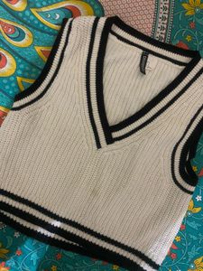 Striped Knit Vest - Cute & Trendy