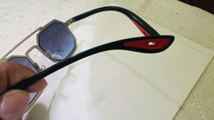 Stylish Octagonal Frame Sunglasses