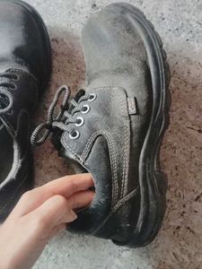Men's Black Work Shoes