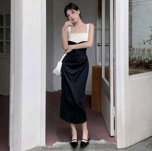 Newme Elegant Two-Tone Midi Dress