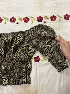 Chic Leopard Print Off-Shoulder Top
