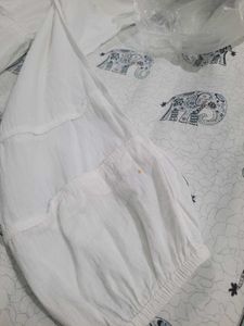 H&amp;M White Peplum Ruffle Blouse