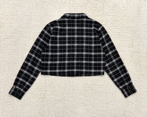 Checkered cropped shirt. 🖤♟️
