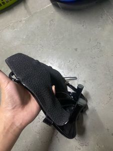 Chic Black Flats