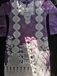 Elegant Purple Embroidered Kurta