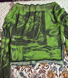 Bell sleeve abstract printed top - S