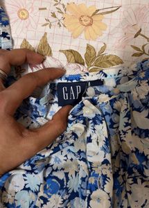 GAP Blue Floral Button-Up Peplum Top