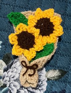 Crocheted Sunflower Bouquet keychain